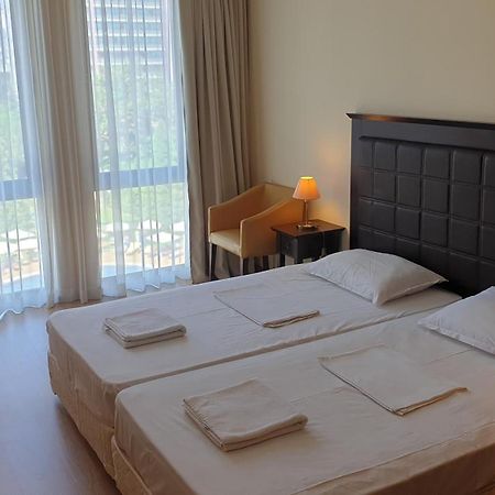 Royal Beach Private Apartments Pantai Sunny Bagian luar foto