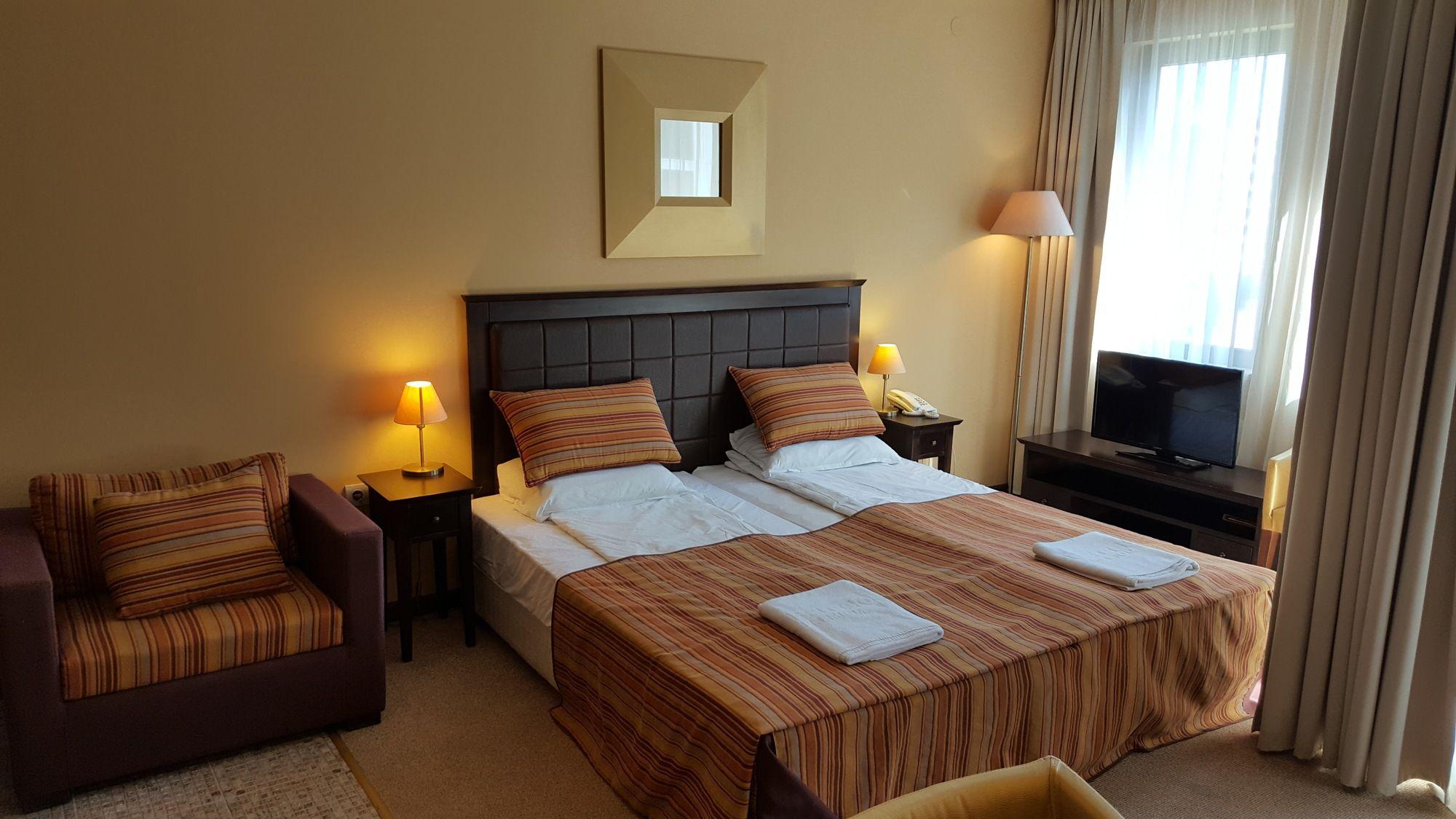 Royal Beach Private Apartments Pantai Sunny Bagian luar foto