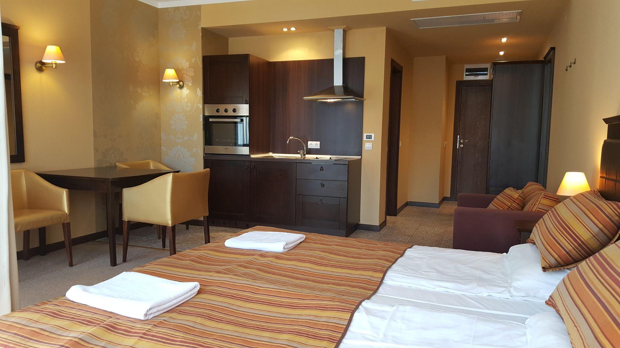 Royal Beach Private Apartments Pantai Sunny Bagian luar foto