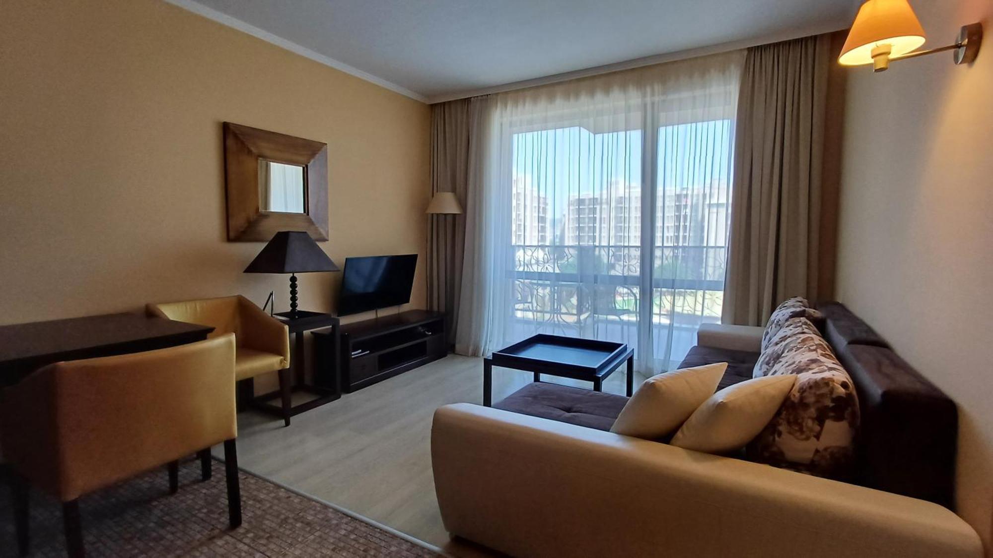 Royal Beach Private Apartments Pantai Sunny Bagian luar foto