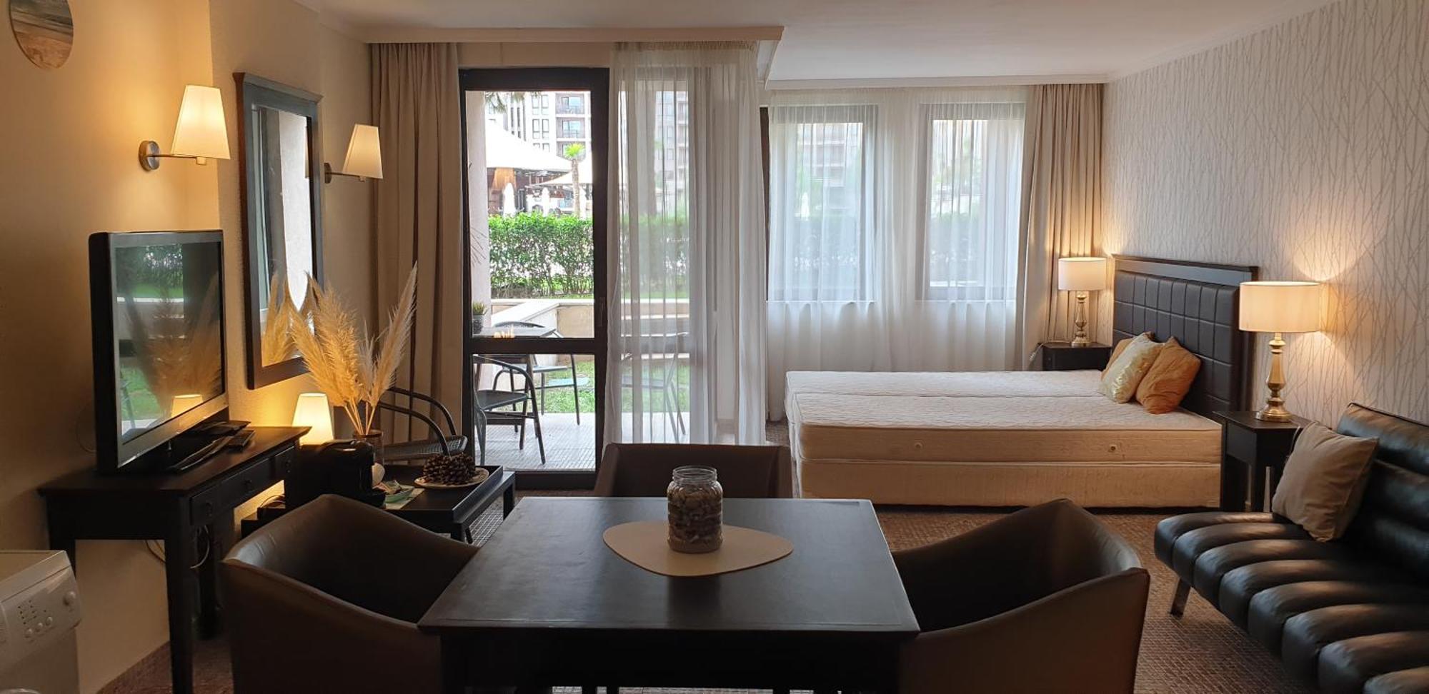 Royal Beach Private Apartments Pantai Sunny Bagian luar foto
