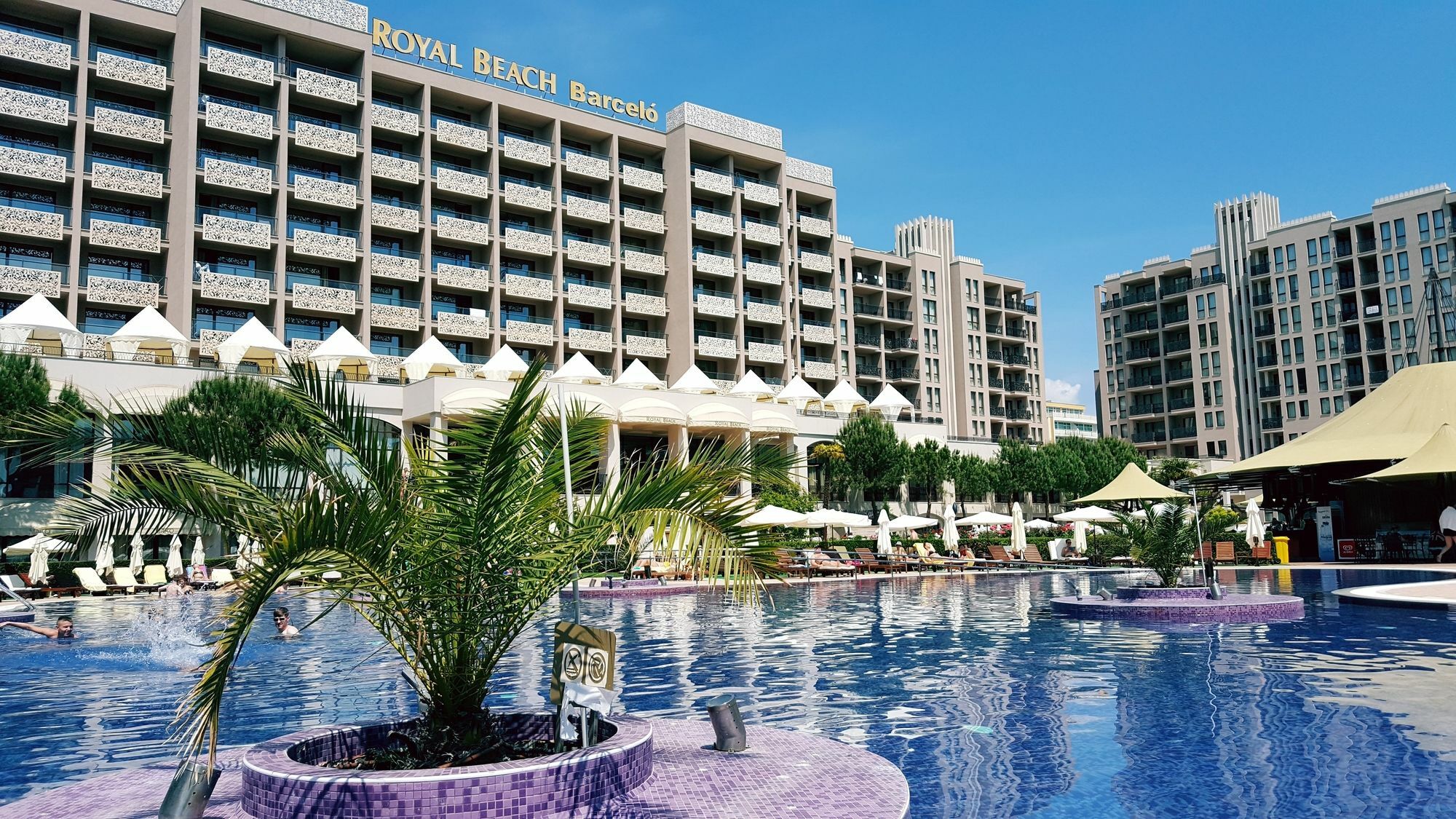 Royal Beach Private Apartments Pantai Sunny Bagian luar foto
